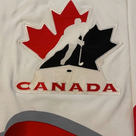 Team Canada 1996-97 Bauer Hockey Hockey Jersey Men's XXL - Picture 7 of 7